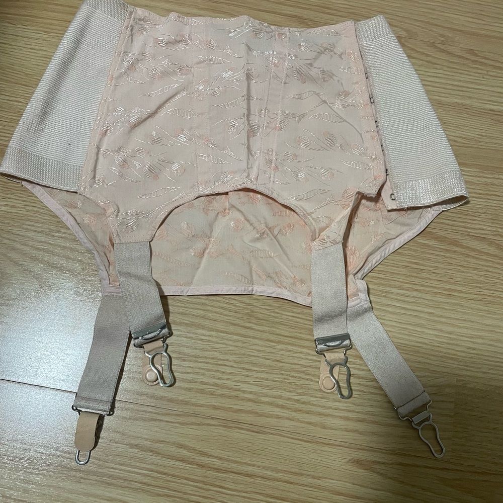 Vintage Perma lift 1950s Pink garters